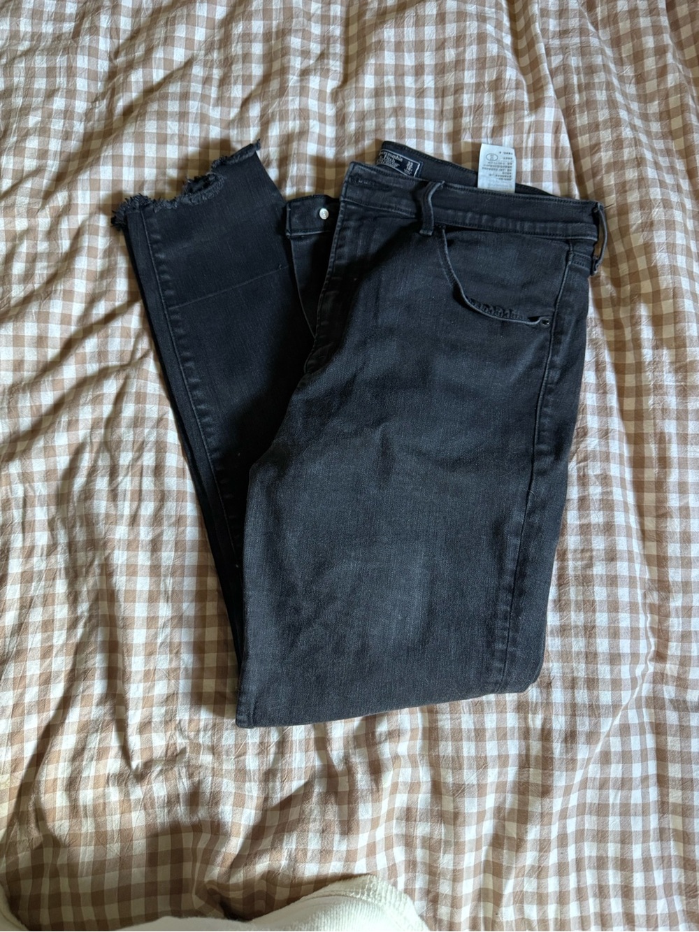 Abercrombie & Fitch Black Cropped Ankle Jeans